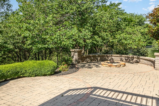 543 Karlenia Ct, Edgewood, KY 41017 - view of patio featuring an outdoor fire pit
