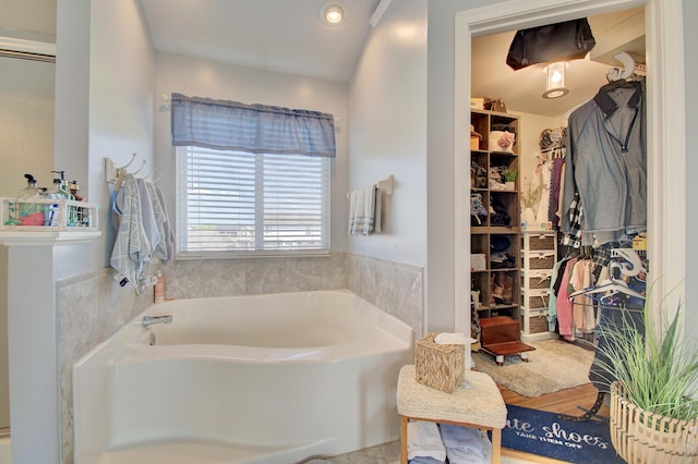 1025 Wakefield Ct, Hebron, KY 41048 - bathroom with a bath and a spacious closet