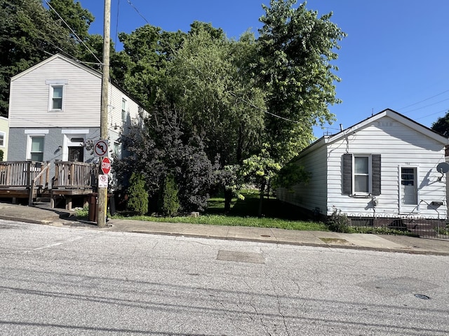 708 W 9th St, Covington, KY 41011