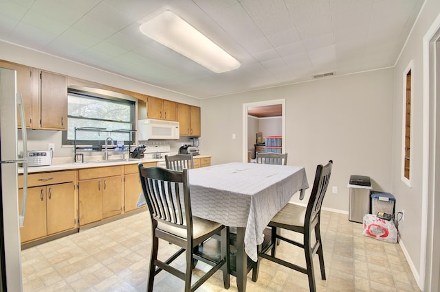 604 Rifle Range Rd, Alexandria, KY 41001 - dining space featuring baseboards