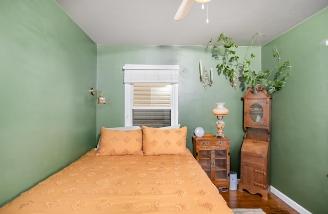 305 Helen St, Ludlow, KY 41016 - bedroom featuring wood finished floors and a ceiling fan