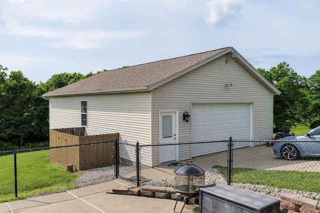 103 Mohawk Trl, Dry Ridge, KY 41035 - detached garage with a gate