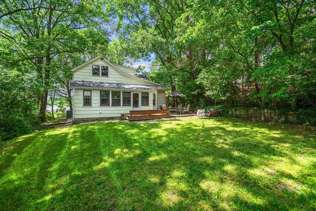 6 Hanover Pl, Fort Thomas, KY 41075 - back of house featuring a lawn, a wooden deck, and a shingled roof