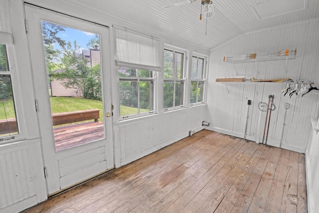 6 Hanover Pl, Fort Thomas, KY 41075 - unfurnished sunroom with vaulted ceiling, a ceiling fan, and plenty of natural light