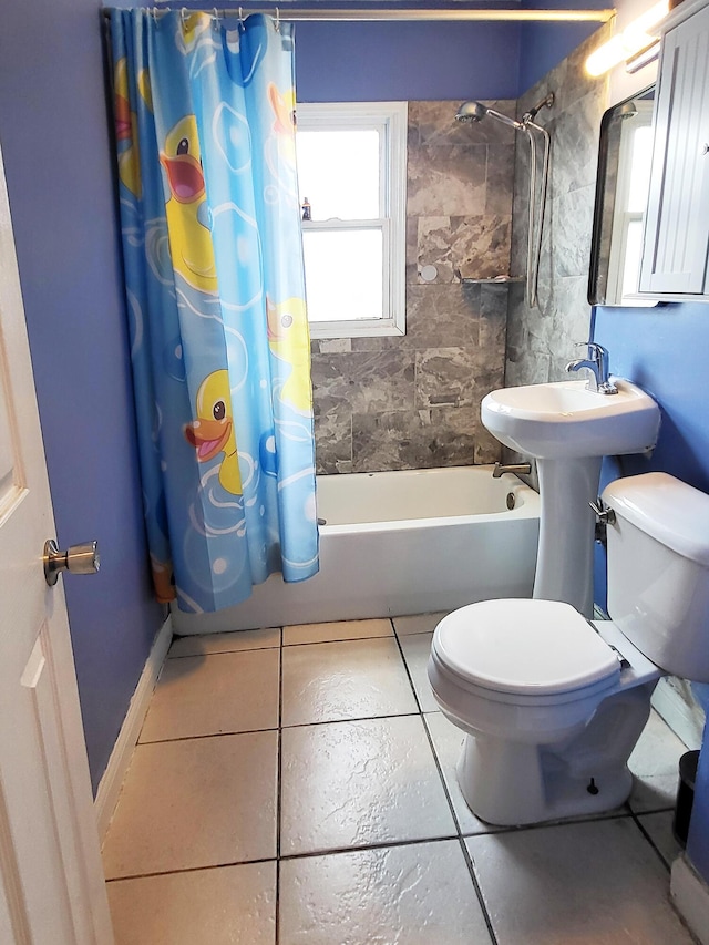 635 Willow St, Elsmere, KY 41018 - bathroom featuring shower / tub combo with curtain and tile patterned flooring