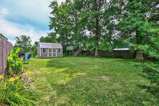 2709 Wesley Dr, Villa Hills, KY 41017 - fenced backyard featuring a shed and stairs
