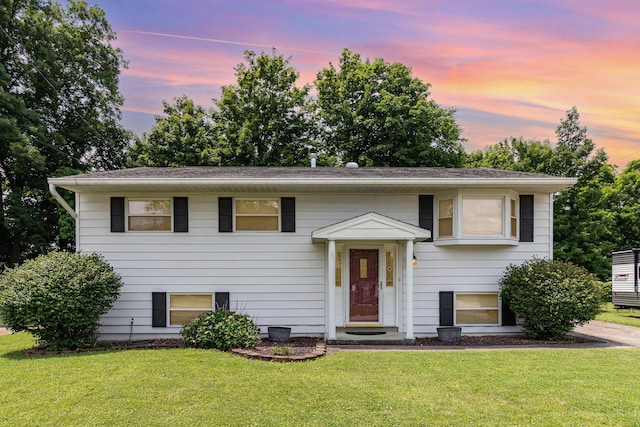 757 Peach Tree Ln, Erlanger, KY 41018 - split foyer home featuring a front yard