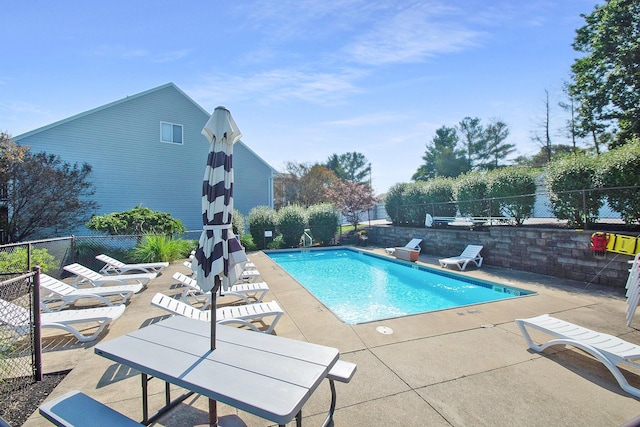 22 Carriage House Dr, Fort Thomas, KY 41075 - community pool featuring a patio