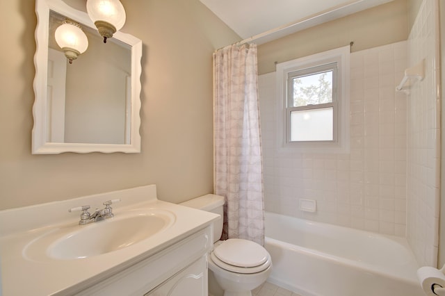 140 Williamsburg Dr, Fort Mitchell, KY 41017 - full bathroom featuring vanity and shower / bathtub combination with curtain