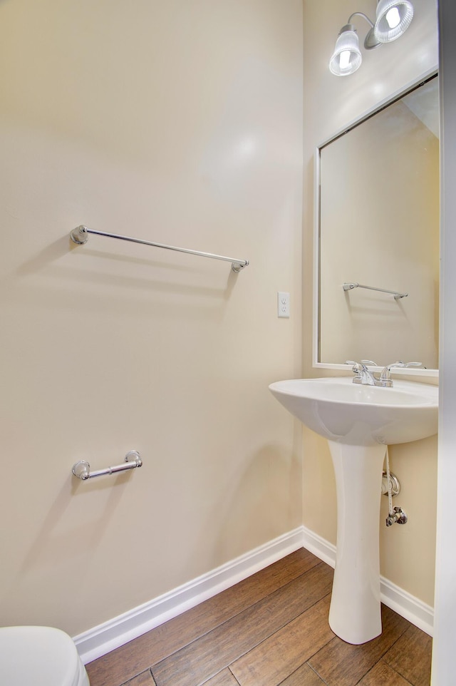 740 Norbie Dr, Burlington, KY 41005 - half bath featuring wood finished floors and baseboards
