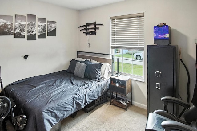 10239 Knob Hill Dr, Florence, KY 41042 - carpeted bedroom with baseboards