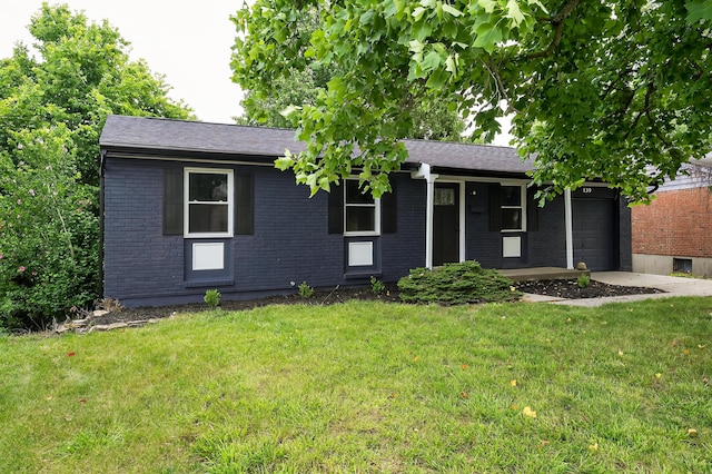 139 Berkley Dr, Florence, KY 41042 - single story home with brick siding, a front yard, and an attached garage