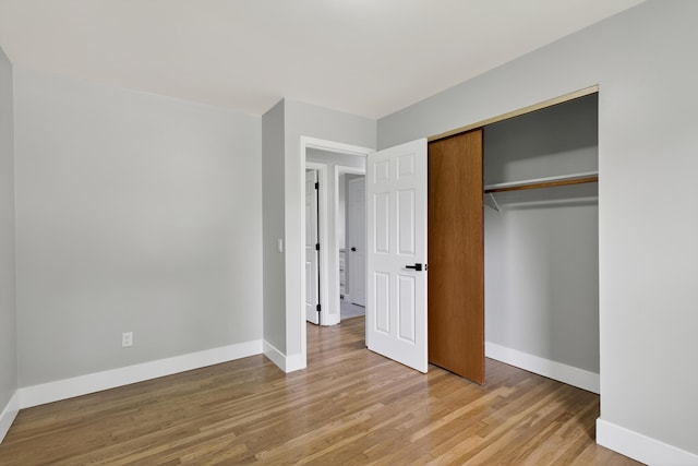 139 Berkley Dr, Florence, KY 41042 - unfurnished bedroom featuring light wood-style floors and a closet