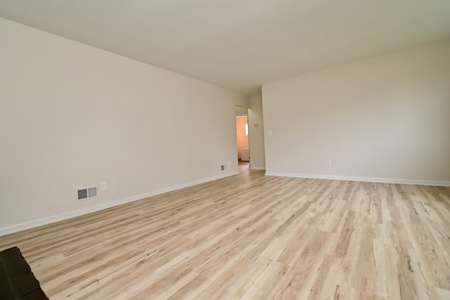 680 Manor Dr, Taylor Mill, KY 41015 - empty room featuring light wood-type flooring and baseboards