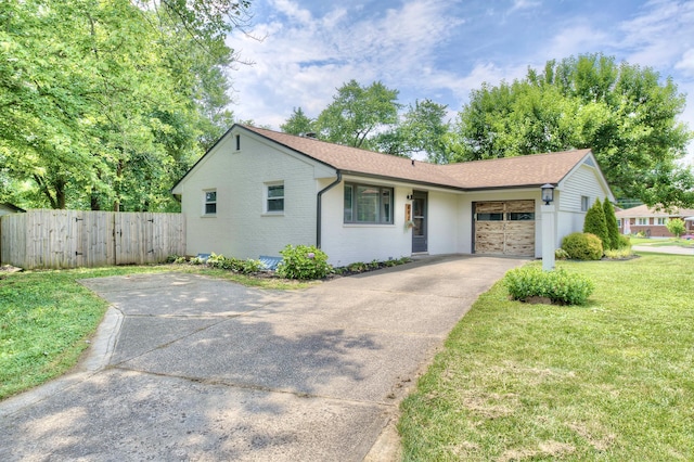 693 Peach Tree Ln, Erlanger, KY 41018 - single story home with concrete driveway, a garage, brick siding, and roof with shingles