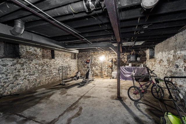 332 W 21st St, Covington, KY 41014 - unfinished basement with electric panel