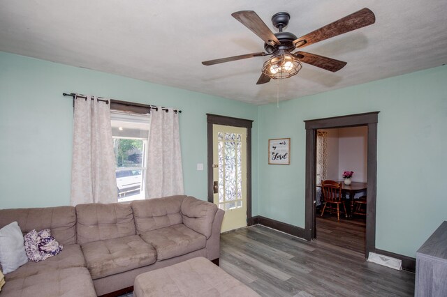 15 21st St, Newport, KY 41071 - living room featuring wood finished floors and a ceiling fan