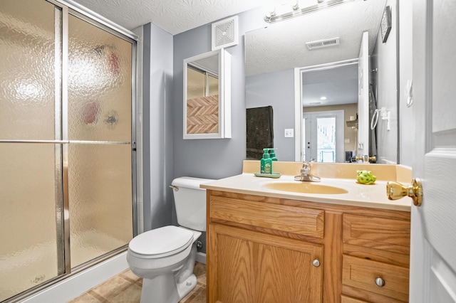 10302 Limerick Cir, Covington, KY 41015 - bathroom featuring vanity, a stall shower, and a textured ceiling