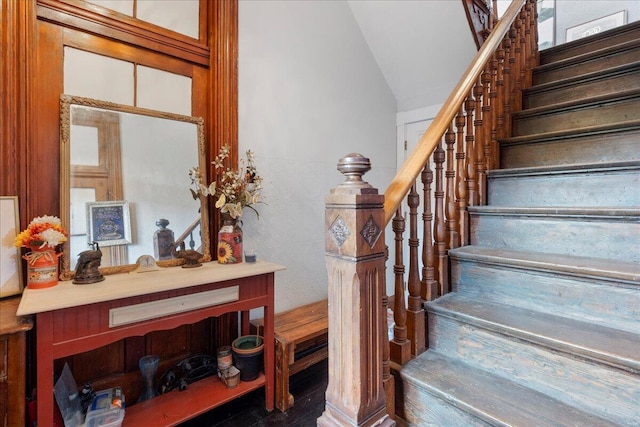411 E 10th St, Newport, KY 41071 - stairway featuring lofted ceiling
