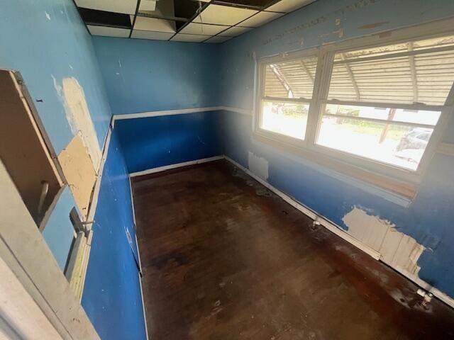 1130 Ann St, Newport, KY 41071 - empty room featuring baseboards and a paneled ceiling