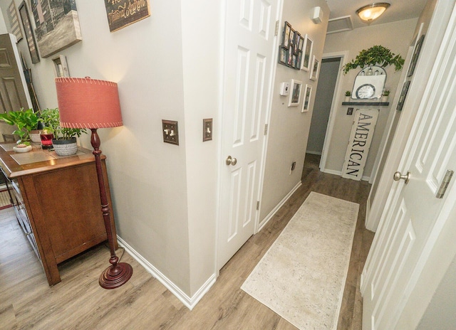 1155 Breckenridge Ln, Hebron, KY 41048 - corridor featuring wood finished floors