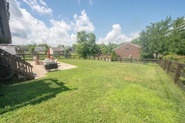 1155 Breckenridge Ln, Hebron, KY 41048 - fenced backyard with a patio