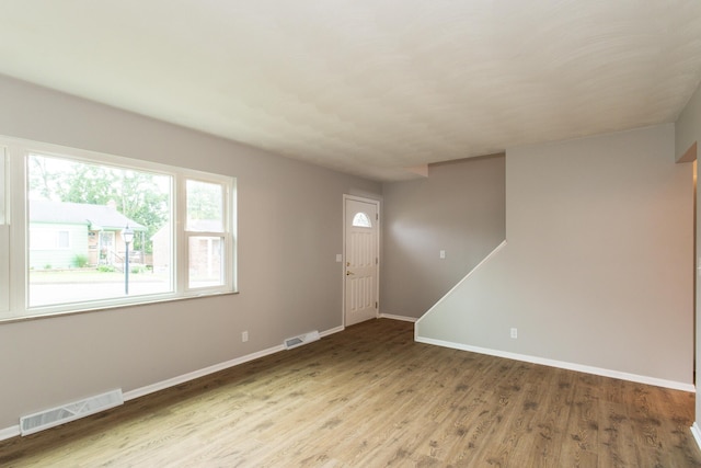 94 Mayo Cir, Newport, KY 41071 - foyer with baseboards and wood finished floors