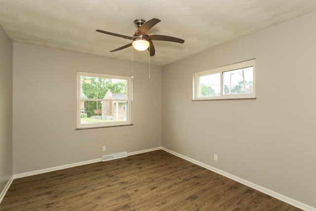 94 Mayo Cir, Newport, KY 41071 - spare room with dark wood finished floors and a ceiling fan
