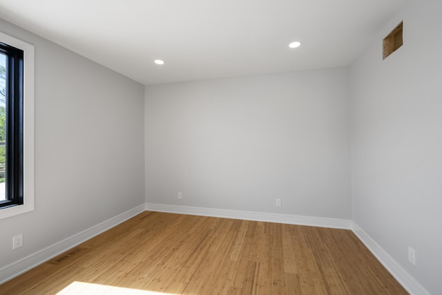5090 Bella Vista Dr, Cold Spring, KY 41076 - spare room featuring light wood-style flooring and recessed lighting