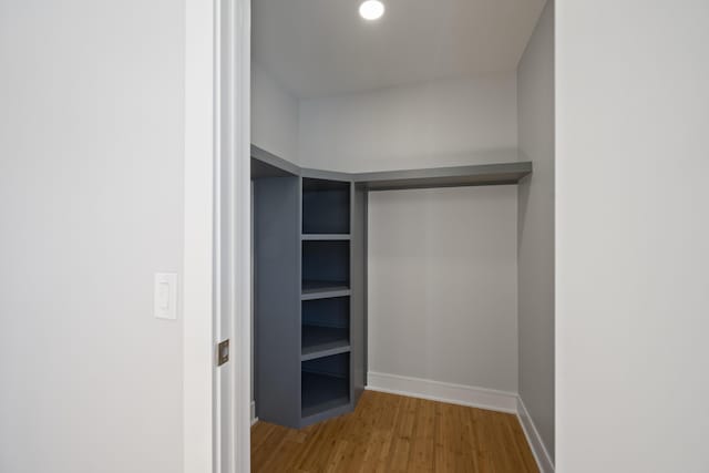 5090 Bella Vista Dr, Cold Spring, KY 41076 - walk in closet featuring wood finished floors