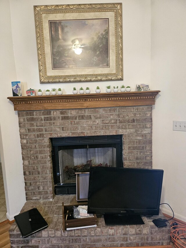 2454 Horton St, Crescent Springs, KY 41017 - detailed view of a brick fireplace