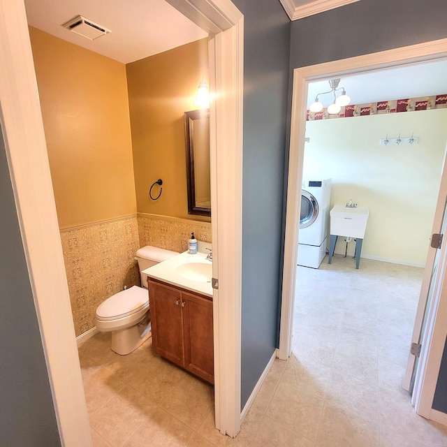 4467 Hackberry Ct, Burlington, KY 41005 - half bath featuring washer / dryer, vanity, a wainscoted wall, and crown molding