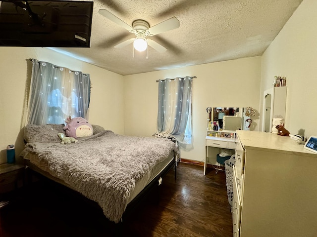 12155 Riggs Rd, Independence, KY 41051 - bedroom featuring dark wood-type flooring, a textured ceiling, and a ceiling fan