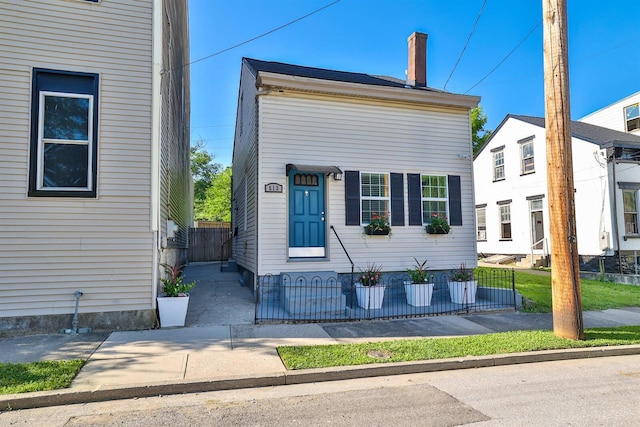513 Watkins St, Covington, KY 41011 - photo 1