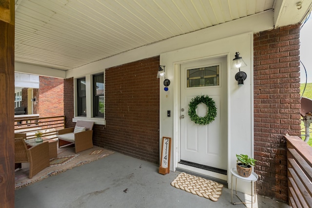 21141/2 Glenway Ave, Covington, KY 41014 - entrance to property featuring a porch and brick siding