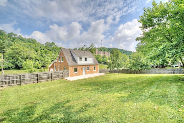 797 Highland Ave, Fort Wright, KY 41011 - fenced backyard featuring a patio area