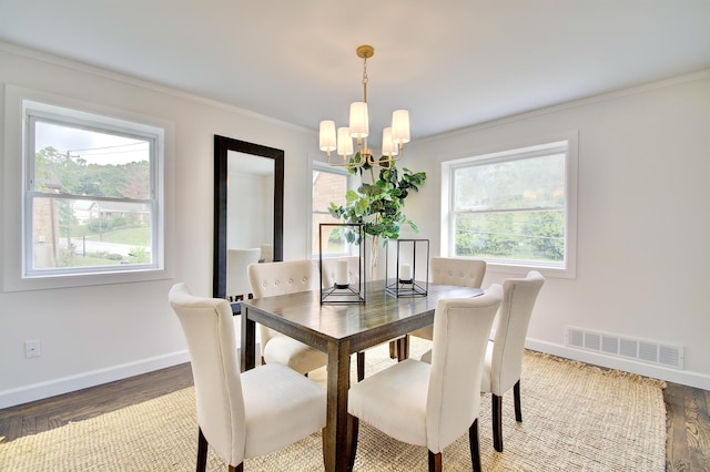 797 Highland Ave, Fort Wright, KY 41011 - dining space featuring a chandelier, crown molding, and wood finished floors
