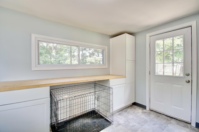 29 Crowell Ave, Fort Thomas, KY 41075 - entryway with healthy amount of natural light and an office area