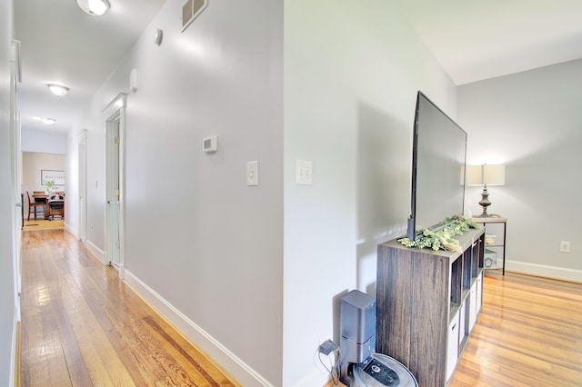 29 Crowell Ave, Fort Thomas, KY 41075 - hall featuring light wood-style floors and baseboards