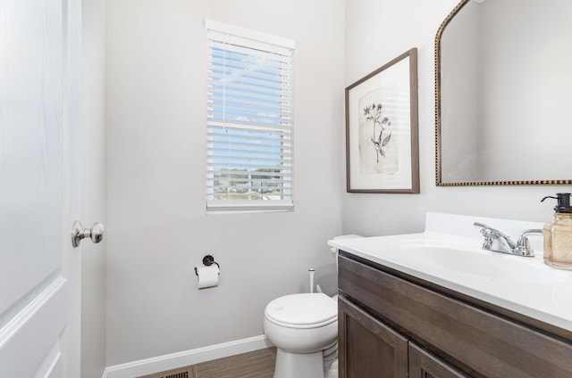 928 Darlington Creek Dr, Alexandria, KY 41001 - half bathroom with vanity and toilet