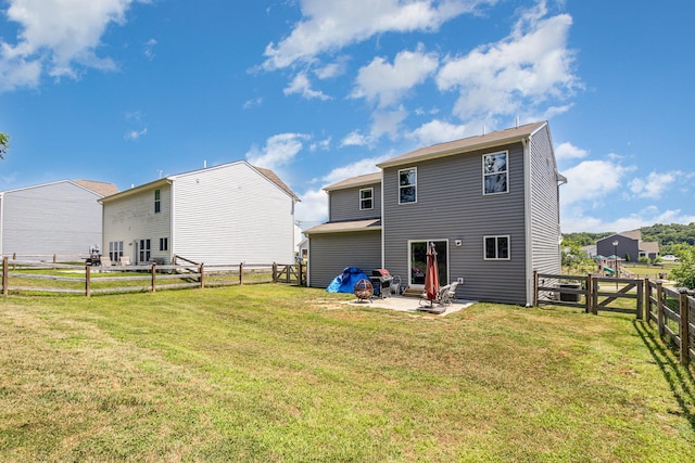 928 Darlington Creek Dr, Alexandria, KY 41001 - back of house featuring a patio, a fenced backyard, and a gate