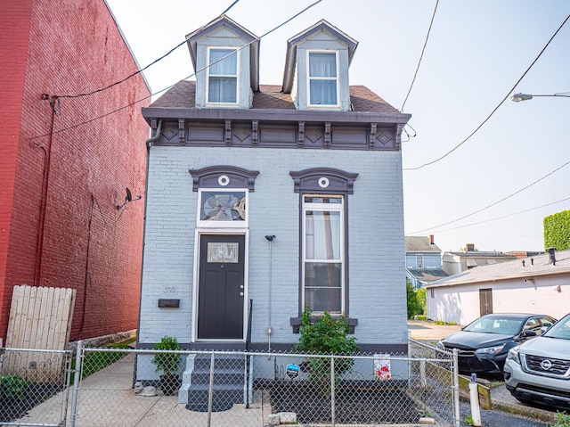 320 W 10th St, Newport, KY 41071 - photo 1