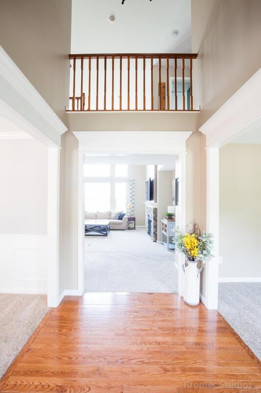 800 Buck Ct, Erlanger, KY 41018 - carpeted foyer with a towering ceiling and wood finished floors