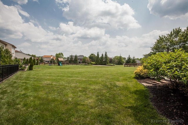 800 Buck Ct, Erlanger, KY 41018 - view of yard
