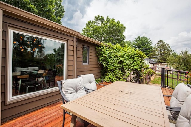 108 Regency Ct, Highland Heights, KY 41076 - view of wooden terrace