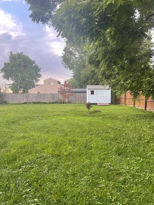 2543 Enid Ave, Crescent Springs, KY 41017 - fenced backyard with a storage shed