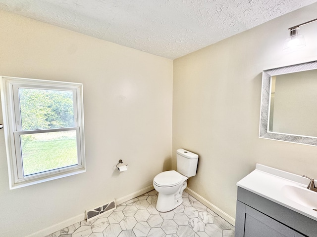 13165 Burns Rd, California, KY 41007 - bathroom with vanity and a textured ceiling