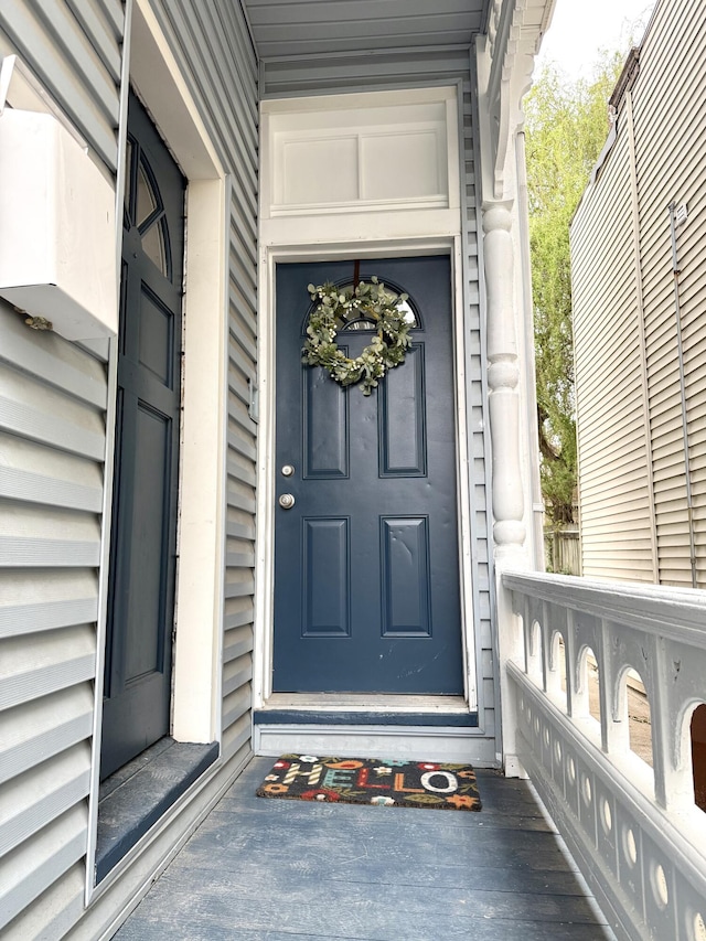 626 W 12th St, Covington, KY 41011 - property entrance