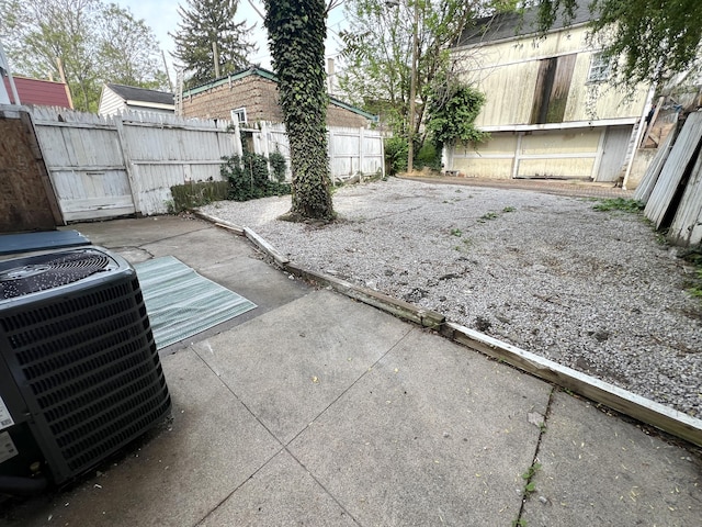 626 W 12th St, Covington, KY 41011 - view of patio