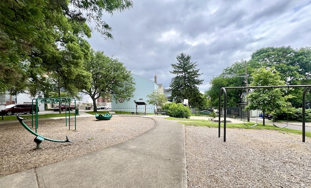 626 W 12th St, Covington, KY 41011 - surrounding community